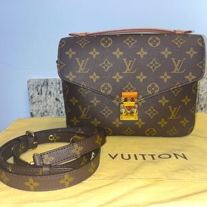 Authentic Louis Vuitton Pochette Métis Bag - Great Condition!